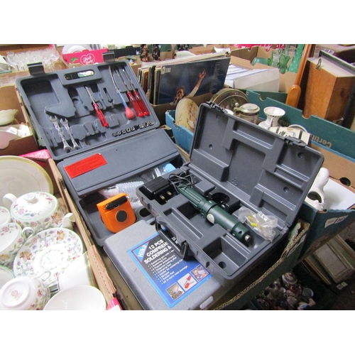 BOX OF MIXED TOOLS