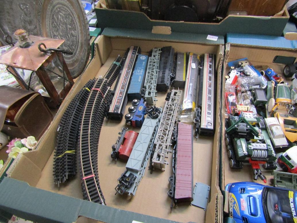BOX OF TRAIN CARRIAGES, TRACK