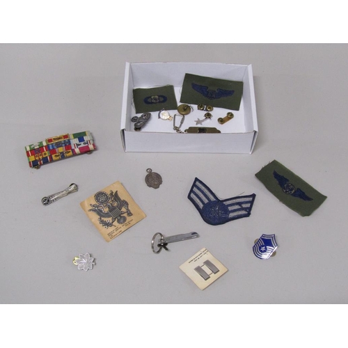 COLL. OF MILITARY RIBBONS, BADGES ETC