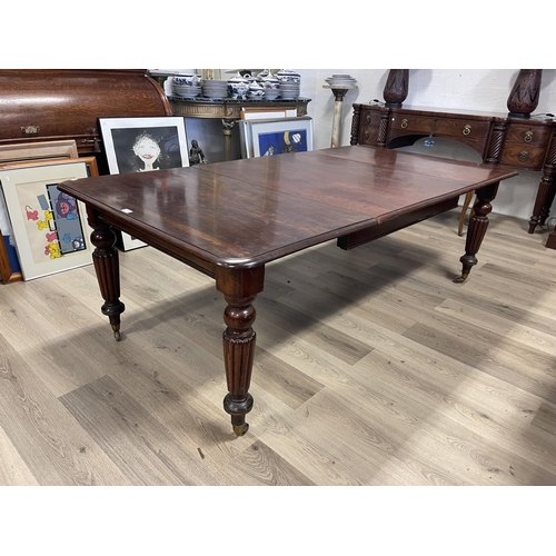 1102 - Antique Victorian plum pudding mahogany extension dining table, single large extra leaf standing on ... 