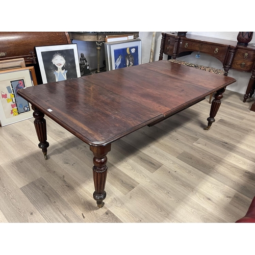 1102 - Antique Victorian plum pudding mahogany extension dining table, single large extra leaf standing on ... 