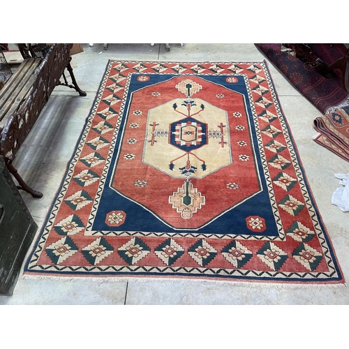 1123 - Hand knotted wool carpet, Ex David Jones Gallery approx 2.94m x 2.15m