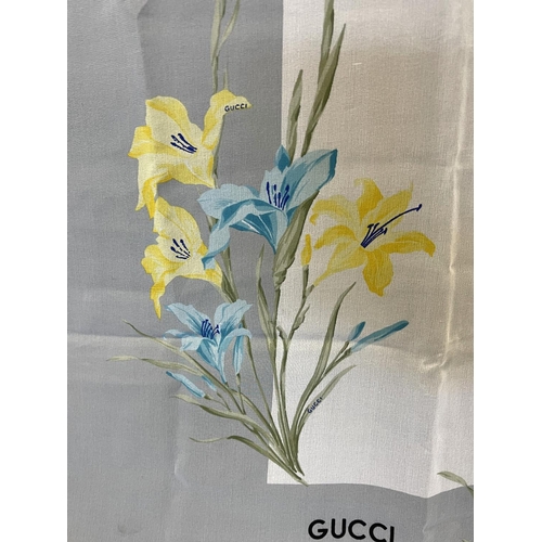 1170 - Gucci silk scarf