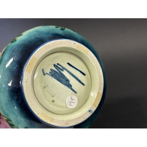 1177 - Moorcroft pottery squat vase anemone pattern, approx 11cm H x 13cm W