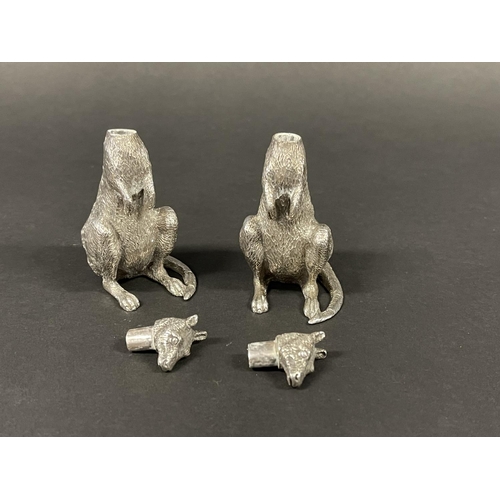 1184 - Rare pair of novelty sterling silver miniature seated kangaroo pepper pots, with detachable heads, m... 