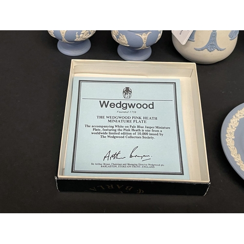 136 - Wedgwood blue and white jasper ware, approx 12cm and smaller (6)
