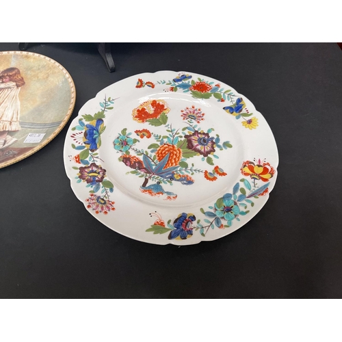 151 - Assortment of antique and vintage, plates to include cake plate, approx 32cm Dia and smaller