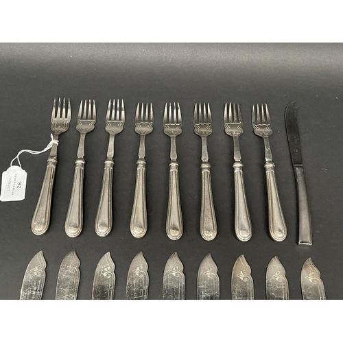 162 - Part silver plate fish knives and forks