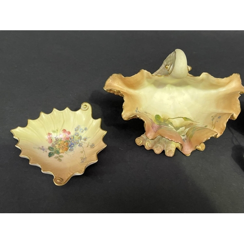 182 - Three pieces of antique Royal Worcester blush ivory porcelain, shell, leaf and moon flask, approx 15... 