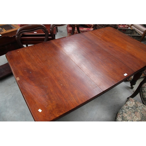 469 - Antique turned leg dining table, approx 71cm H x 175cm W x 98cm D