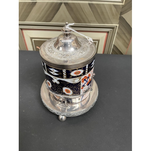 93 - Imari pattern biscuit barrel with silver plate