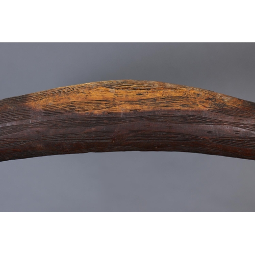 1223 - EARLY ENGRAVED BOOMERANG, WESTERN NEW SOUTH WALES / SOUTHERN QUEENSLAND, Carved and engraved hardwoo... 