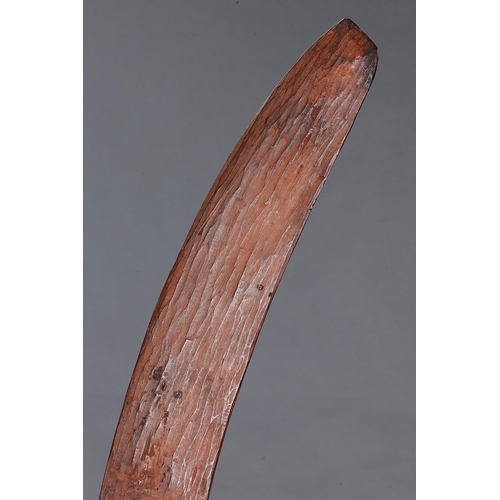 1245 - FINE EARLY LARGE BOOMERANG CLUB, CENTRAL AUSTRALIA, NORTHERN TERRITORY, Carved hardwood and natural ... 