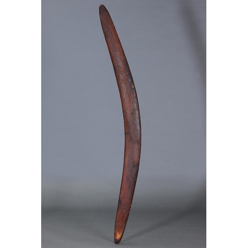1254 - BOOMERANG CLUB, COOPERS CREEK REGION, SOUTH AUSTRALIA, Carved hardwood (with custom stand) Approx L8... 