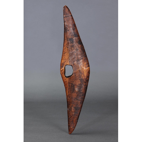 1276 - EARLY SMALL PARRYING SHIELD, SOUTH EASTERN AUSTRALIA, Carved hardwood (with custom stand) Shield com... 