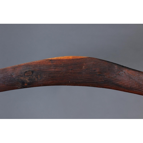 1302 - BOOMERANG, MACDONNELL RANGES, NORTHERN TERRITORY, Carved and engraved hardwood (no custom stand) Of ... 