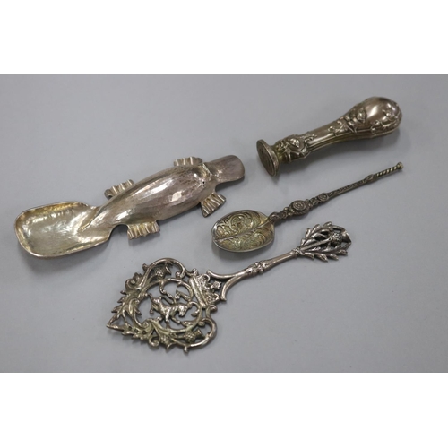 175 - Selection of sterling to include platypus tea caddy spoon, antique French silver seal, Scottish pier... 