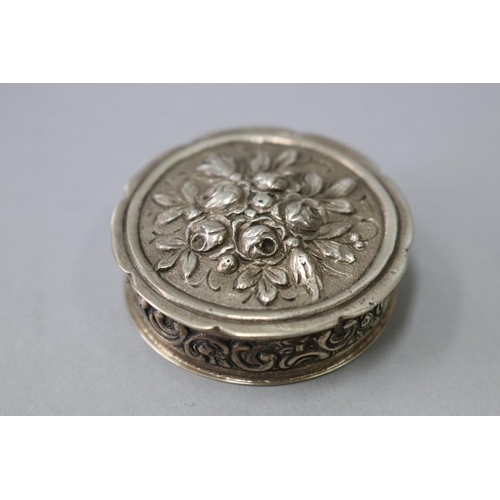 23 - Antique repousse sterling silver lift top box, with liner, London 1898, along with two European 835 ... 