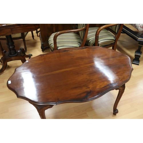 146 - Shaped top coffee table, on cabriole legs, approx 55cm H x 123cm L x 83cm W