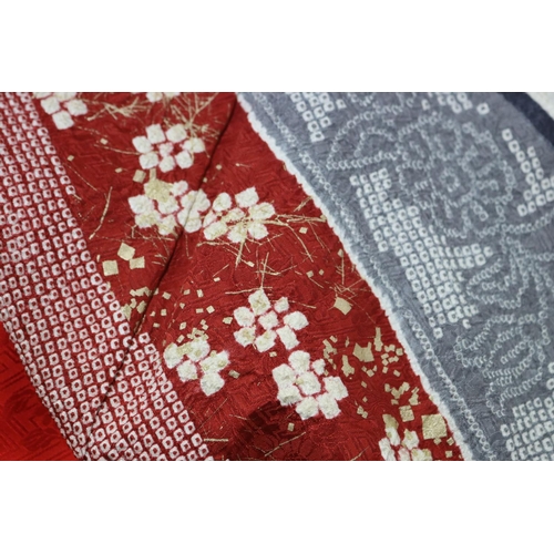 64 - Japanese Shibori kimono by Shibori - master and designer to the Royal family - Kyoto (Arashima), sil... 