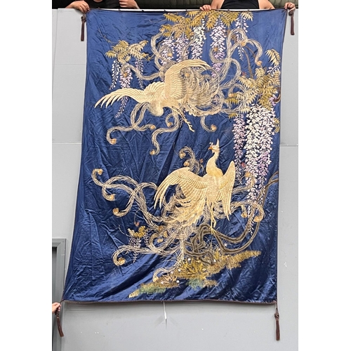 25 - Very rare large blue wall hanging decorated with two phoenixes on silk satin with fine and magnifice... 