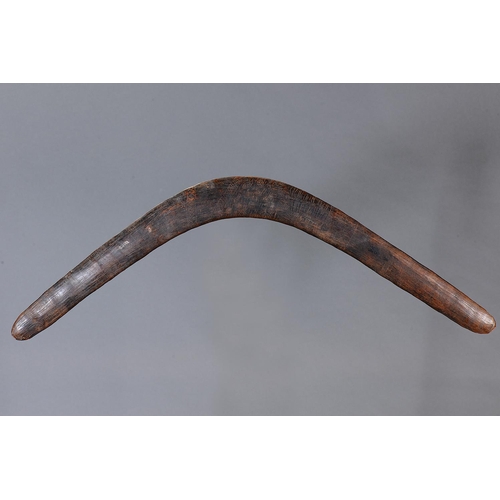 1049 - RARE EARLY FINE INCISED BOOMERANG, VICTORIA. Carved and engraved hardwood. Decorated on both surface... 