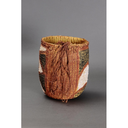 1071 - LILY KURRULTYA, DILLY BAG, JARRULUK, NORTHERN TERRITORY. Woven plant fibre and natural pigment. A di... 