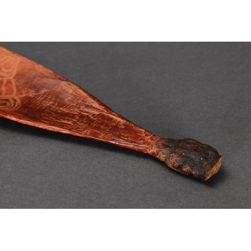 1076 - SUPERB FINE EARLY INCISED SPEAR THROWER (WOOMERA), CENTRAL AUSTRALIA, NORTHERN TERRITORY. Carved and... 