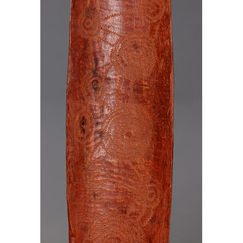 1076 - SUPERB FINE EARLY INCISED SPEAR THROWER (WOOMERA), CENTRAL AUSTRALIA, NORTHERN TERRITORY. Carved and... 