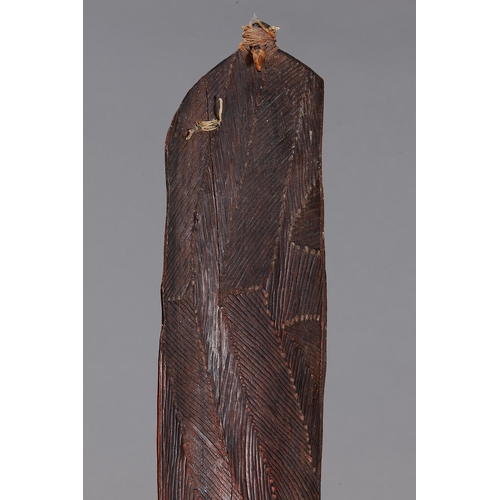 1077 - FINE EARLY INCISED SPEAR THROWER (WOOMERA), WESTERN AUSTRALIA. Carved and engraved hardwood and spin... 