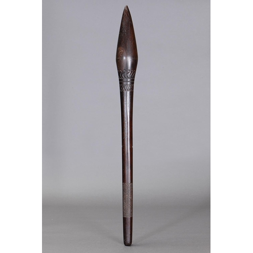 1082 - EARLY LARGE TRANSITIONAL ENGRAVED BULBOUS CLUB, SOUTH EAST AUSTRALIA. Carved and engraved hardwood. ... 