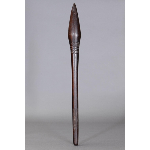 1082 - EARLY LARGE TRANSITIONAL ENGRAVED BULBOUS CLUB, SOUTH EAST AUSTRALIA. Carved and engraved hardwood. ... 