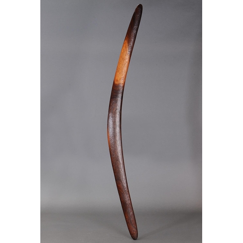 1084 - LARGE BOOMERANG CLUB, COOPERS CREEK REGION, SOUTH AUSTRALIA. Carved and engraved hardwood. Of thick ... 