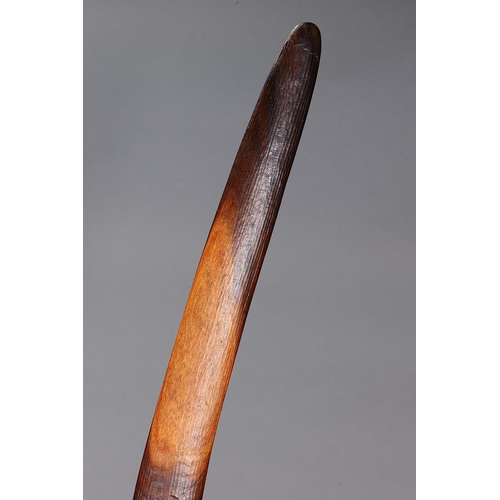 1084 - LARGE BOOMERANG CLUB, COOPERS CREEK REGION, SOUTH AUSTRALIA. Carved and engraved hardwood. Of thick ... 