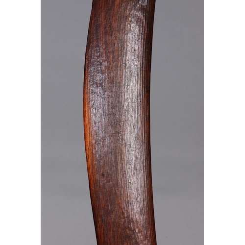 1084 - LARGE BOOMERANG CLUB, COOPERS CREEK REGION, SOUTH AUSTRALIA. Carved and engraved hardwood. Of thick ... 