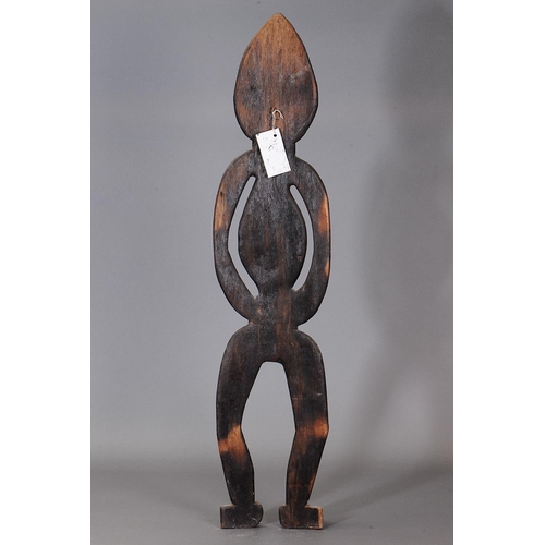 1109 - BIOMA SPIRIT FIGURE, PAPUAN GULF, PAPUA NEW GUINEA. Carved and engraved wood and natural pigments. A... 