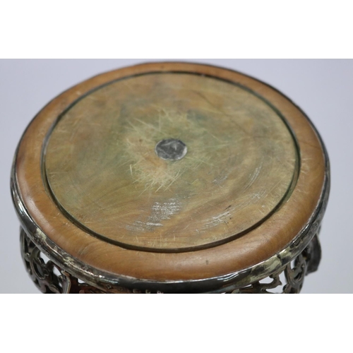 91 - Pair of antique mid 19th century Elkington & Co electroplate magnum wine coasters, each approx 6cm H... 