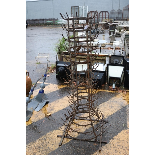 3053 - Vintage French gal metal bottle drying rack / airer, approx 152cm H