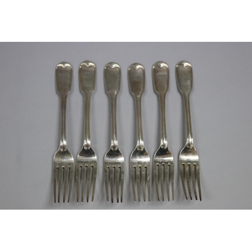 119 - Antique Georgian hallmarked sterling silver Fiddle and Thread dinner forks, with family crest Phoeni... 