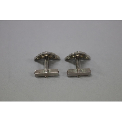 163 - Pair of silver Sold'or Celtic knot cufflinks, marked SD, approx 9 grams and 2cm W (2)