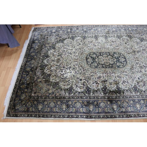 235 - Fine quality Pakistan Isfahan hand knotted carpet, silk on cotton, with certificate (in office), app... 