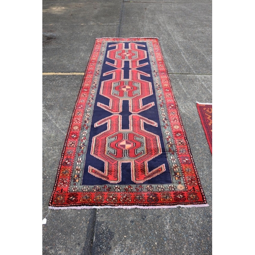 289 - Persian handmade Hamadan wool carpet, approx 128cm x 356cm