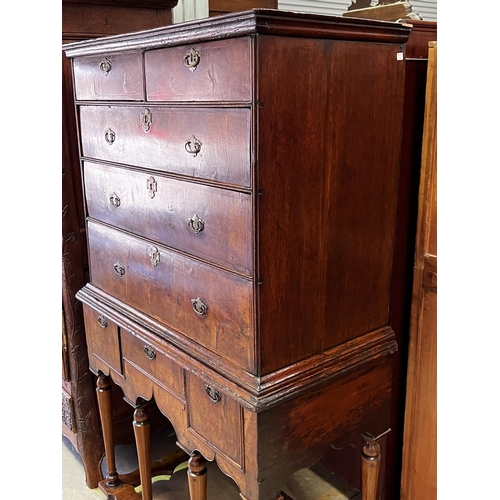 1321 - Antique 17th century William & Mary figured walnut chest on stand. Oak lined interior, double feathe... 