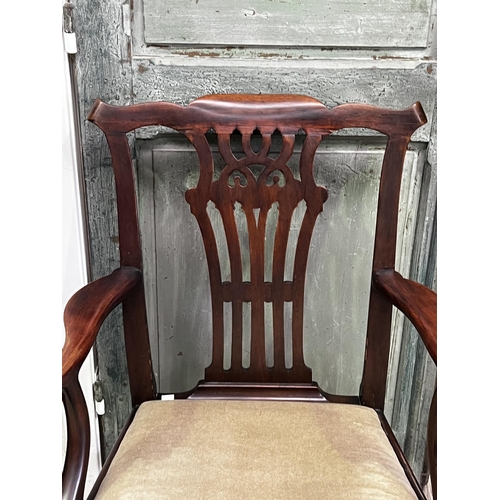 1328 - Antique English Georgian Mahogany arm chair