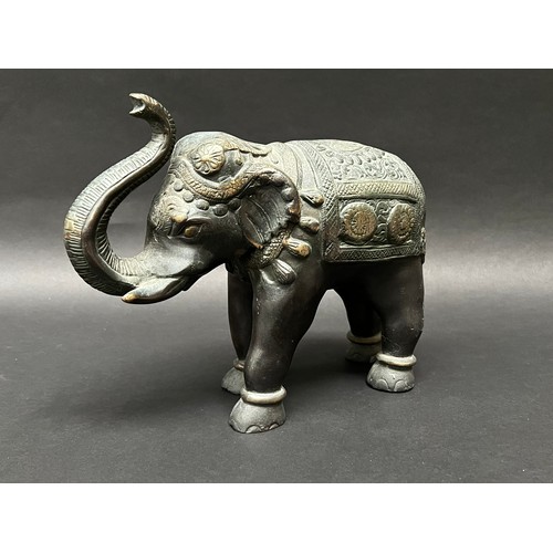 55 - Decorative brass elephant, approx 25cm H x 28cm W