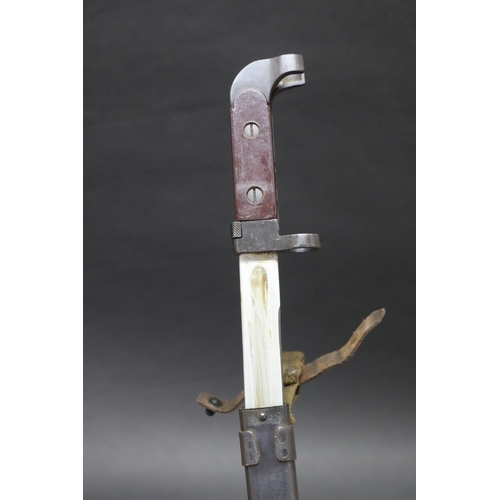 60 - Russian Bayonet for the AK47 assault rifle with scabbard (Kiesling 517). An excellent example in exc... 