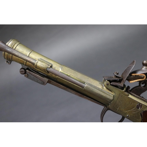 2 - Superb English boxlock flintlock blunderbuss brass barrel pistol with spring bayonet 30cm overall, b... 