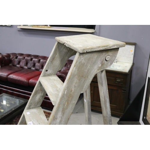 180 - Grey painted wooden ladder, distressed, approx 167cm H (closed)
