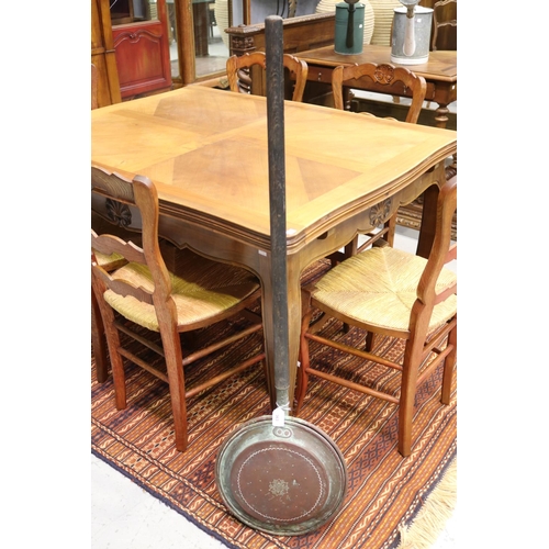 228 - Antique copper bed warming pan, approx 122cm L