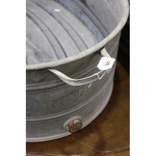 244 - Large metal tub / bath, approx 29cm H x 92cm W (ex handles) x 56cm D